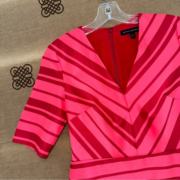 Banana Republic Striped Red/Pink Cocktail V Neck Dress Size 0 - Picture 5 of 15